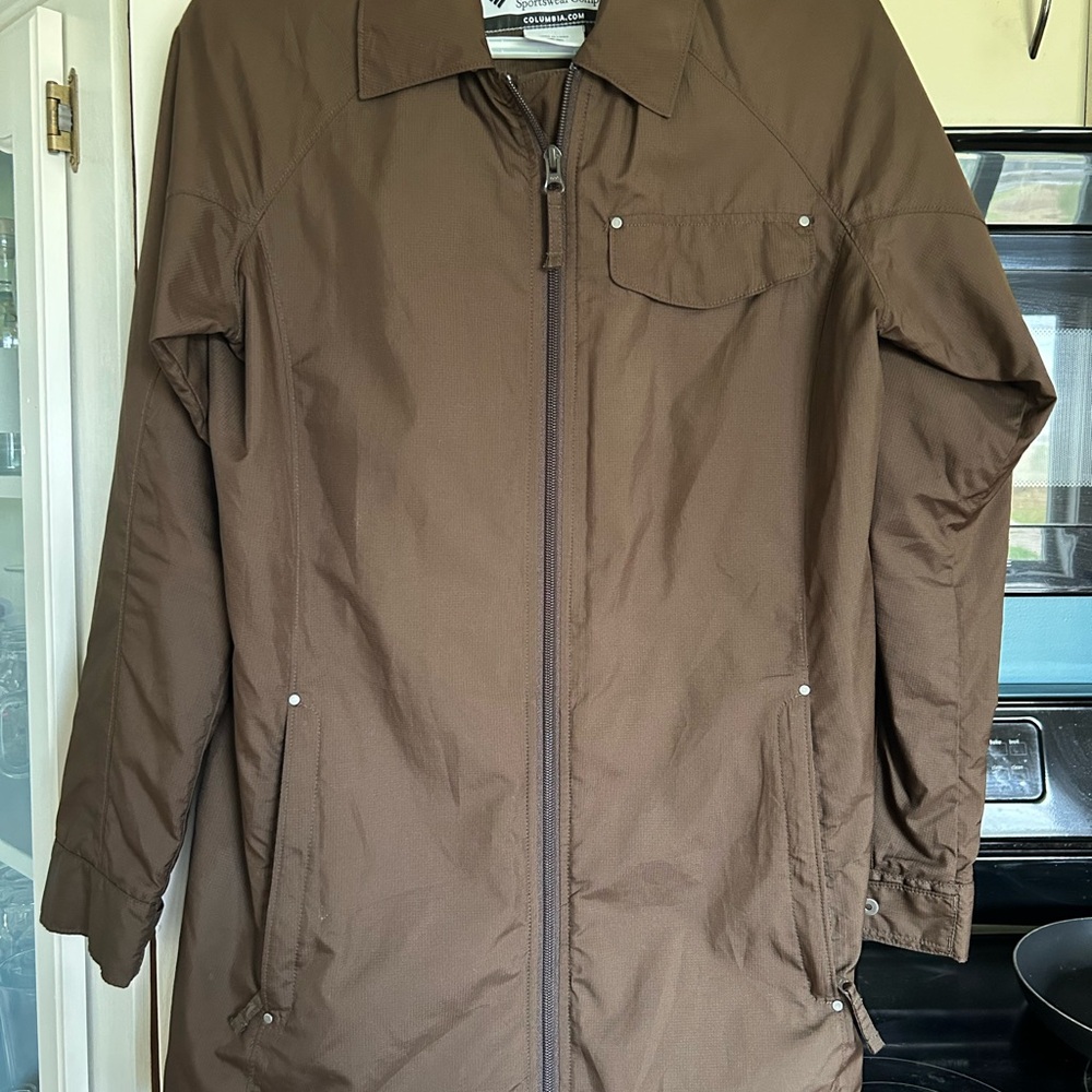 Columbia Brown Raincoat with Water-Resistant Material